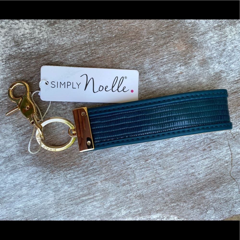 NWT Simply Noelle Key Fob